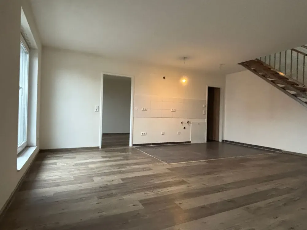 Grosszügige 3-4-Zimmer-Wohnung mit Balkon in Köln