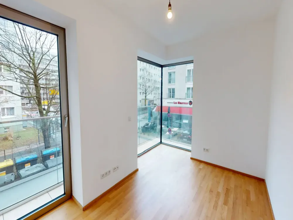 Viel Platz, mitten in der Hauptstadt: Helle 4-Zimmer-Neubauwohnung mit BALKON, 2 BÄDERN und EBK i...