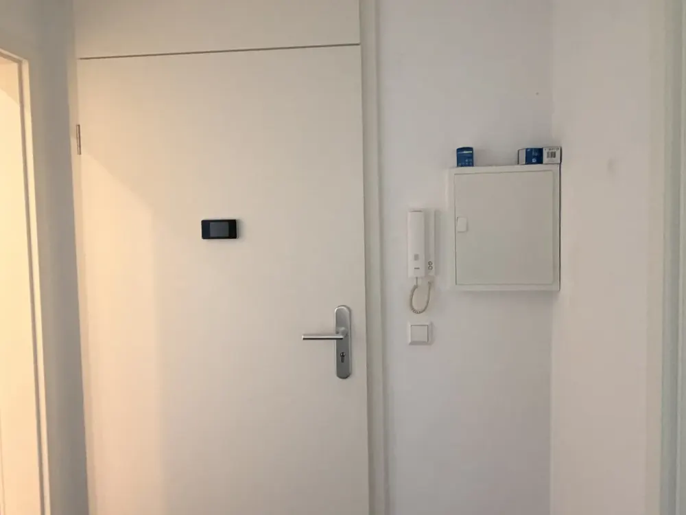 Stilvolle, sanierte 3-Zimmer-Dachgeschosswohnung mit geh. Innenausstattung mit EBK in Vaterstetten