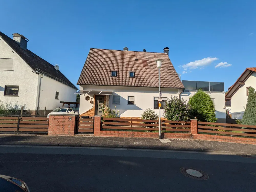 Maintal - Raumwunder: Modernisiert mit Kamin & großem Garten!