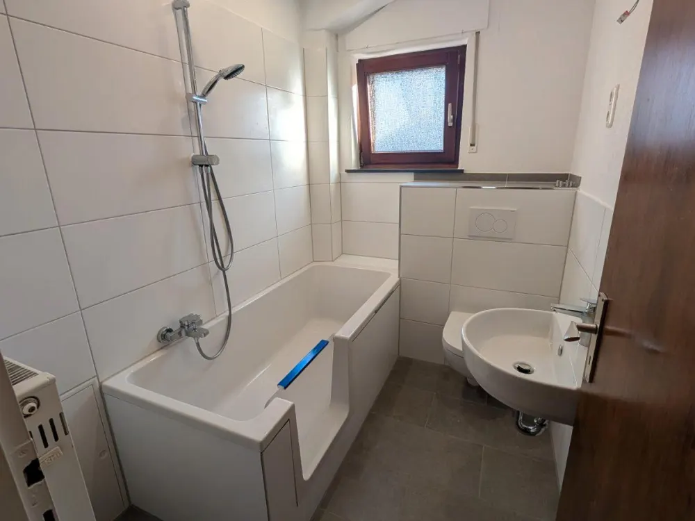 Maintal - Raumwunder: Modernisiert mit Kamin & großem Garten!
