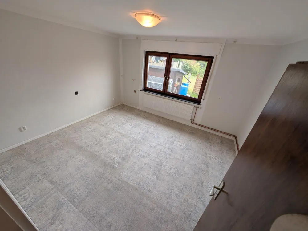 Maintal - Raumwunder: Modernisiert mit Kamin & großem Garten!
