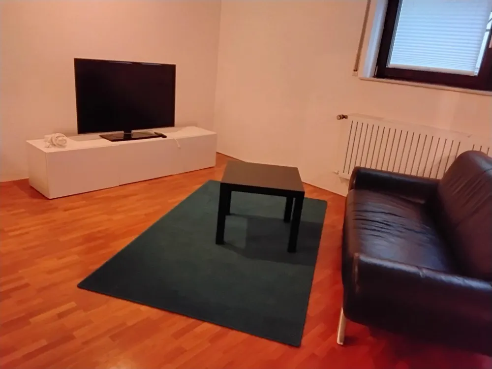 Souterrainwohnung möbliert