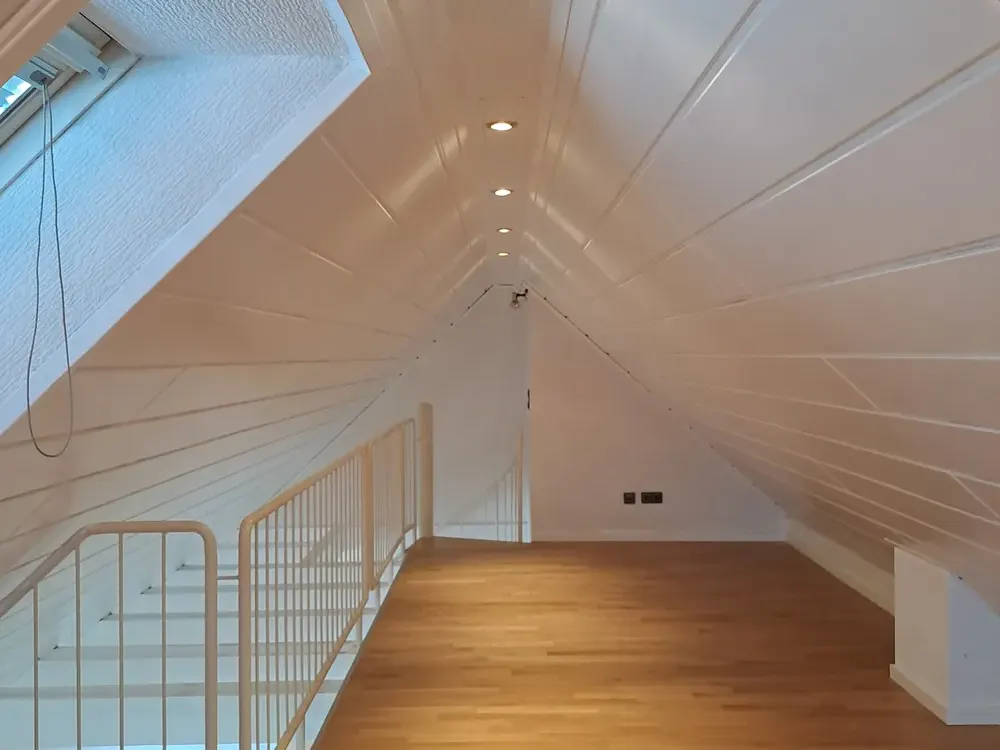 Maisonette Wohnung mit Galerie und kleiner Dachterrasse