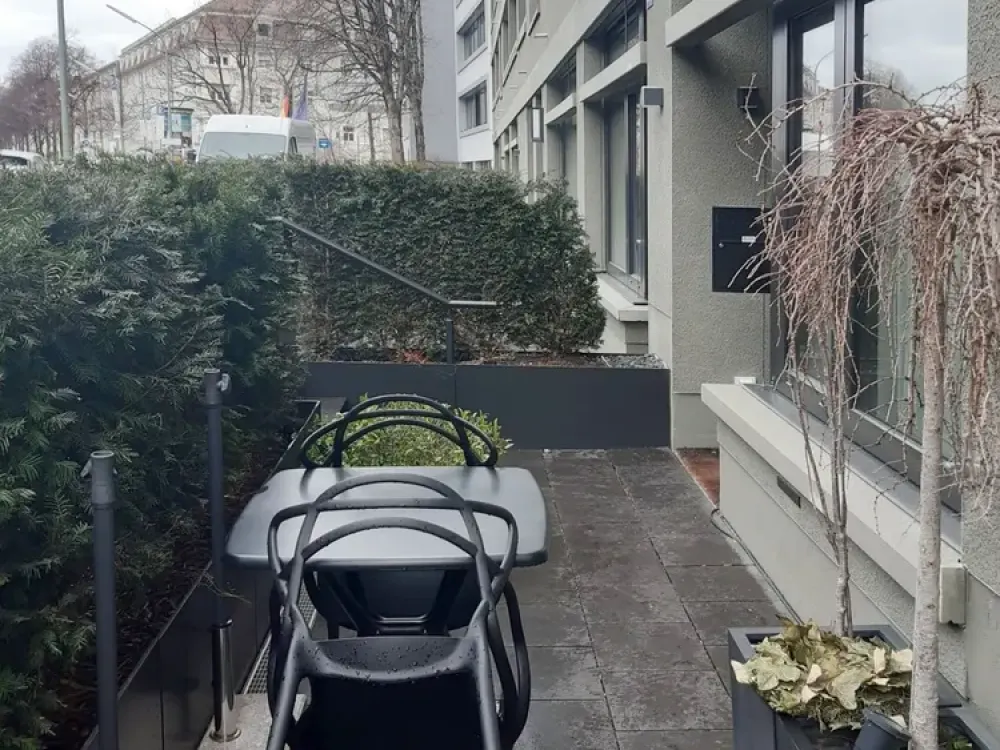 Moderne 2-Zimmer-Wohnung in München mit Terrasse und Garage
