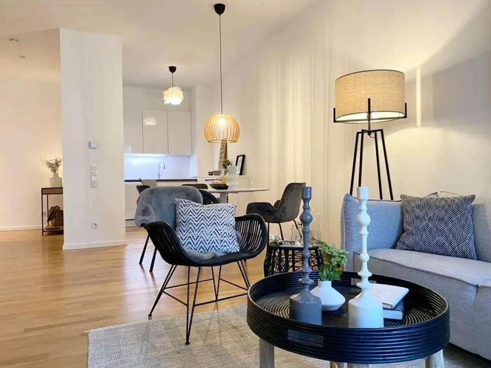 Geräumige 2 Zimmer-Wohnung Nähe Ku'damm und Tiergarten