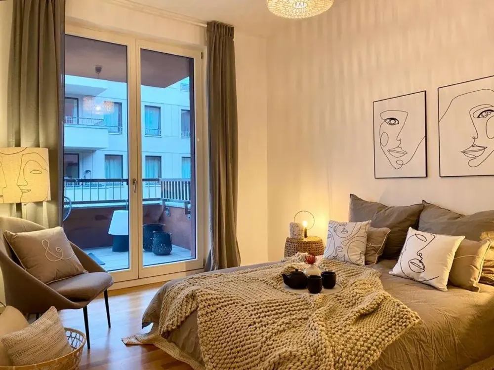 Geräumige 2 Zimmer-Wohnung Nähe Ku'damm und Tiergarten