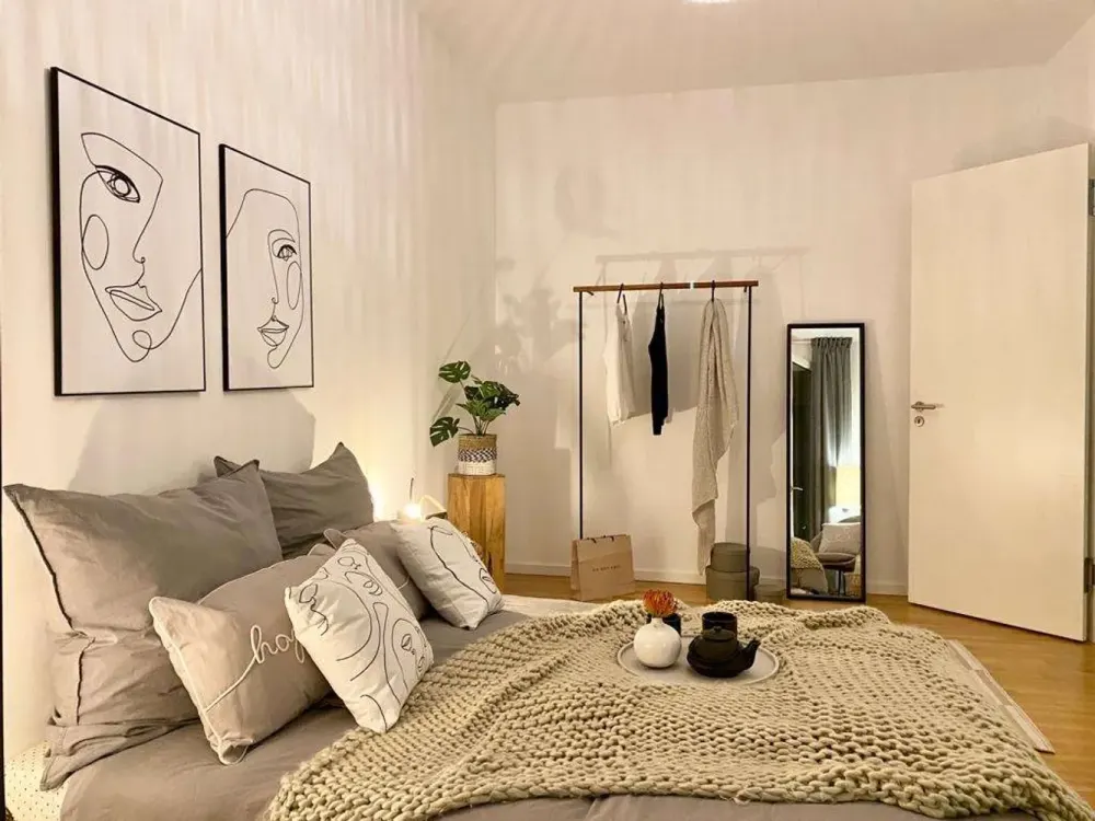Geräumige 2 Zimmer-Wohnung Nähe Ku'damm und Tiergarten