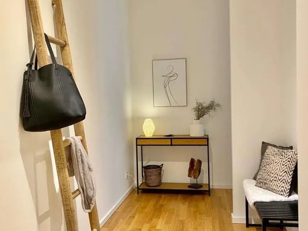 Geräumige 2 Zimmer-Wohnung Nähe Ku'damm und Tiergarten