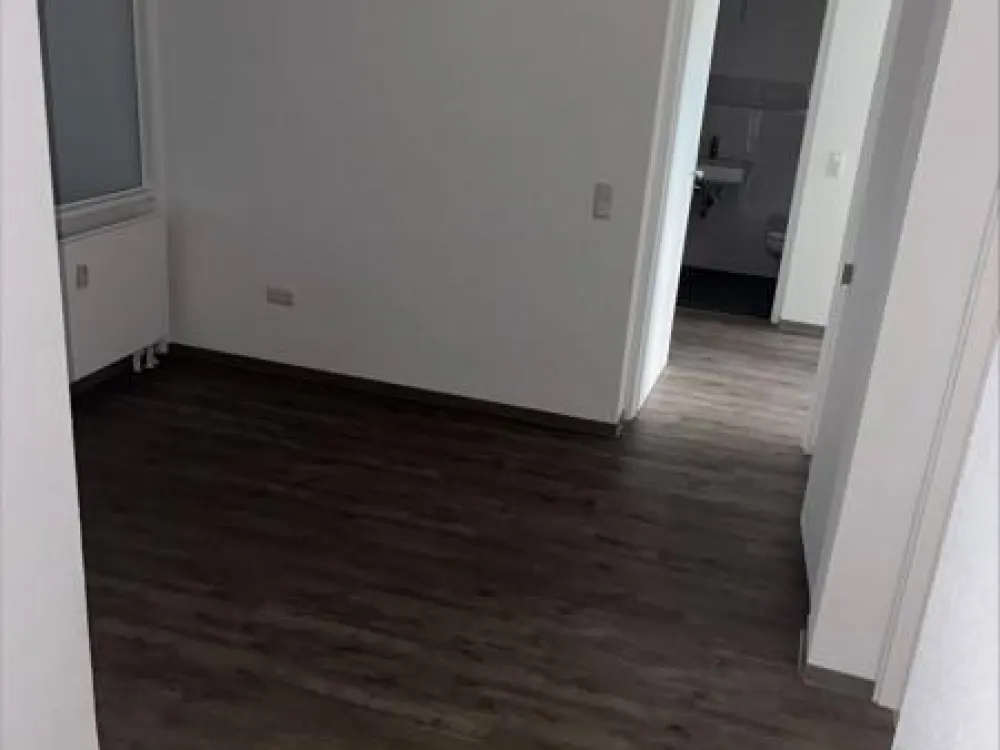 A great living experience: central 4-room apartment with balcony!