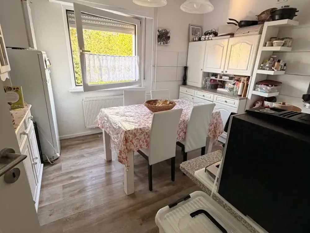 Schöne 3-Zimmerwohnung in zentral gelegenem 3-Familienhaus