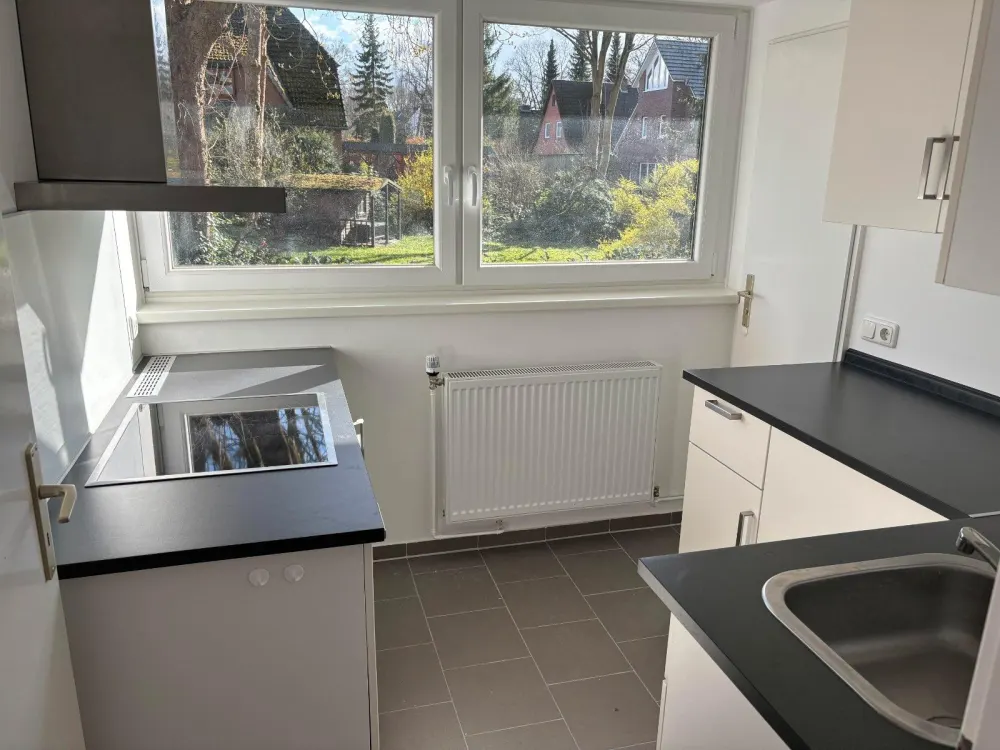 Möblierte 1,5-Zimmer-Wohnung (35m²)mit Terrasse in Hamburg-Rissen