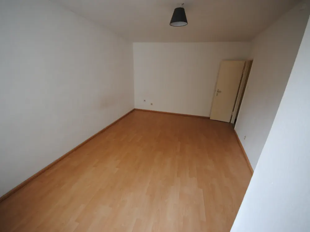 Schönes, kleines 1.-Zi.-App. (23qm) im 1.OG. in Offenbach, nähe Sanaklinik und Stadtmitte.