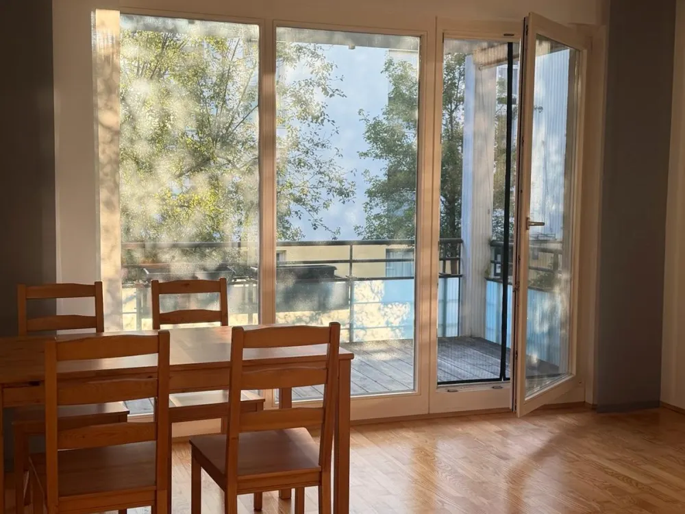 Wohnung zur Untermiete (Sep-Dez) mit großem Balkon S-Bahnhof Laim