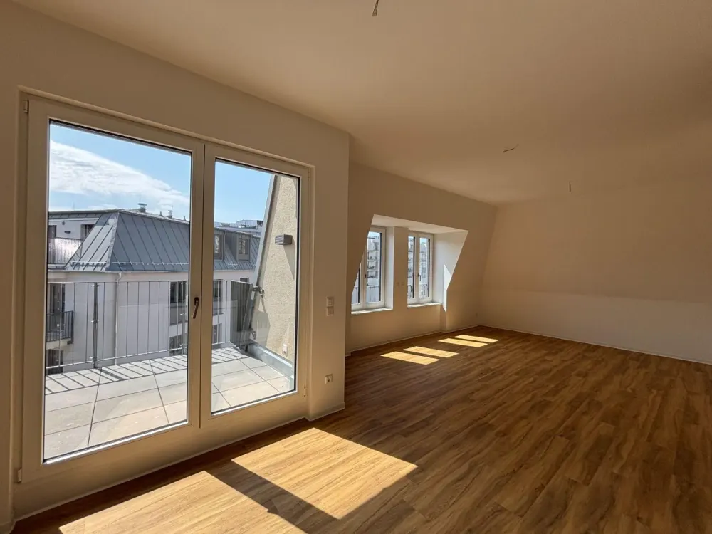 ERSTBEZUG! Hochwertige 3-Zi.-Whg. mit Tageslichtbad + EBK und Balkon !!!