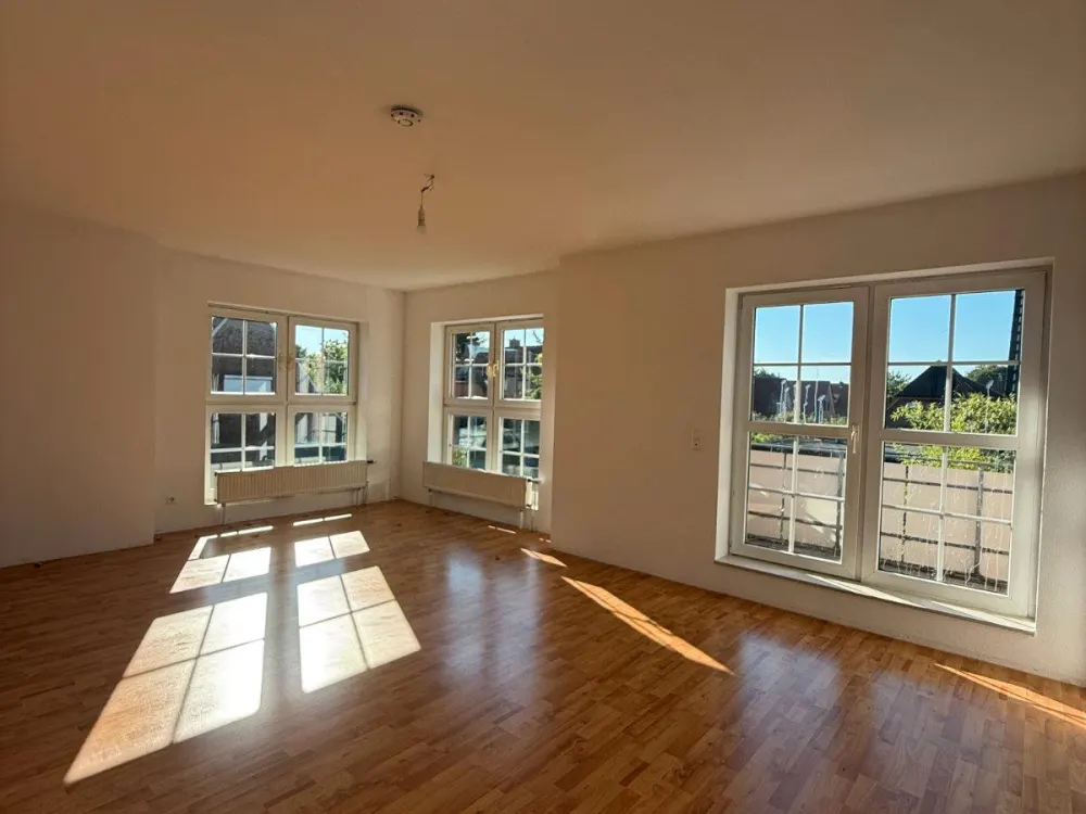 Charming 3-Room Apartment with Balcony in a Quiet Location