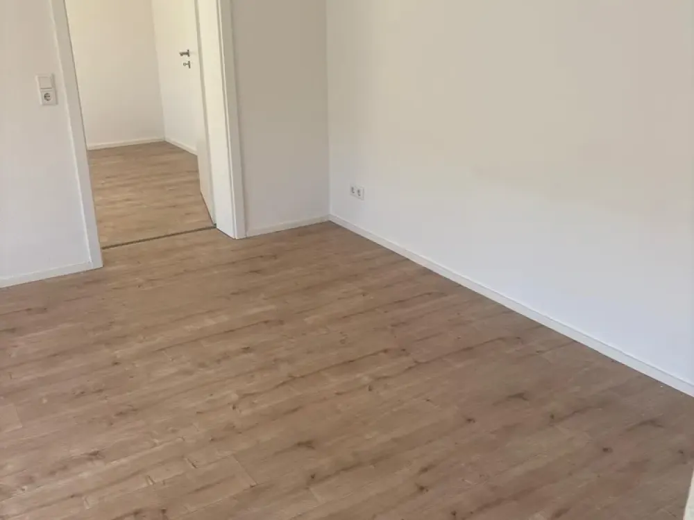 Modern & zeitlos wohnen, attraktive 2-Zimmer-Dachgeschosswohnung in Offenbach zu vermieten