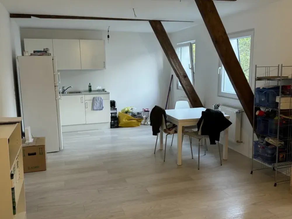 Helle, gut geschnittene Dachgeschosswohnung mit Potenzial