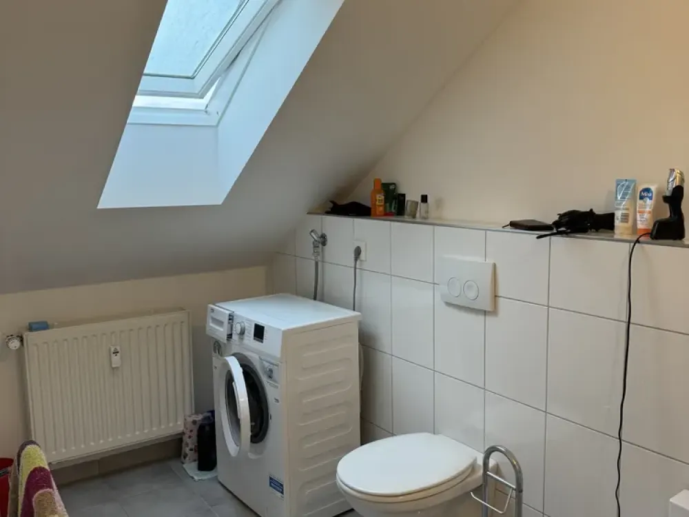 Helle, gut geschnittene Dachgeschosswohnung mit Potenzial