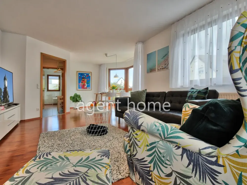FURNISHED - BRIGHT and QUIET - 2-Room Apartment with Balcony in Möhringen