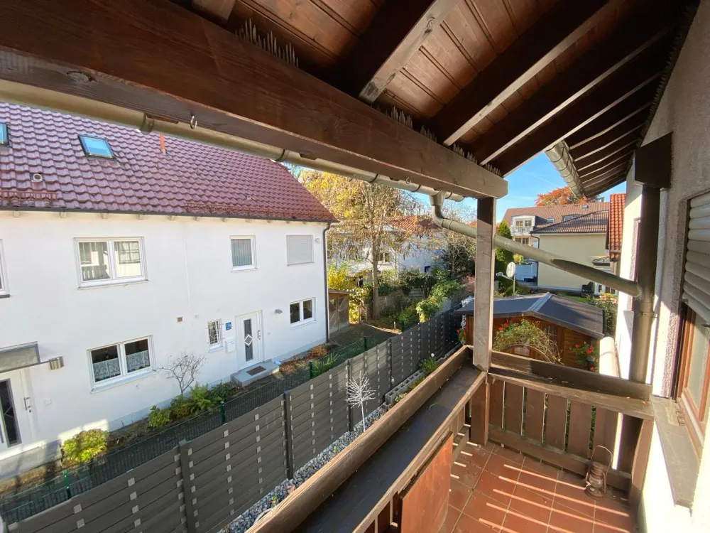 1-Raum-Wohnung mit Einbauküche und Balkon in München Trudering