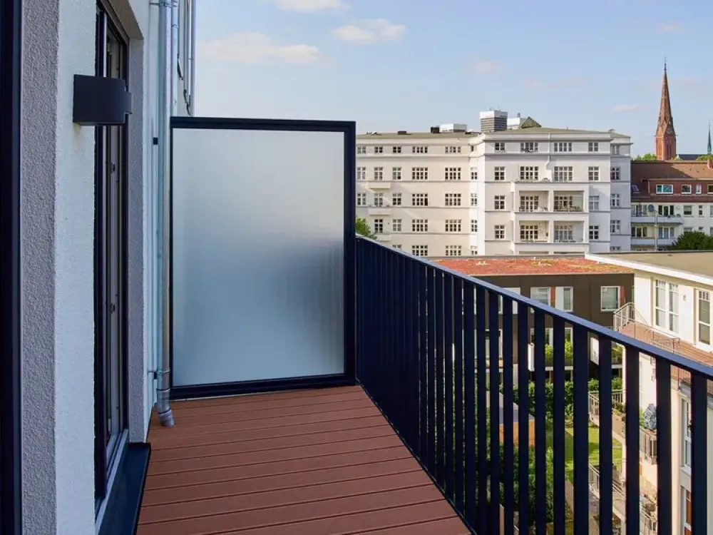 Hochwertig möbliertes Apartment in 5. Etage mit Balkon