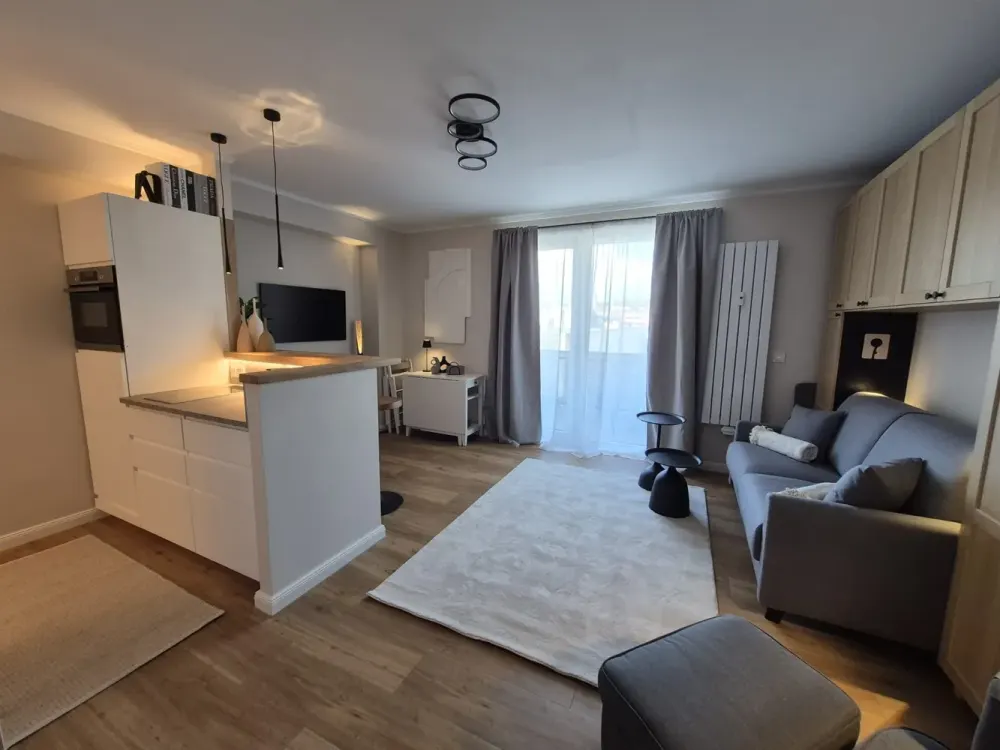 Exklusives Wohnen in Pempelfort, Hochwertig, möbliert mit Balkon & Aufzug