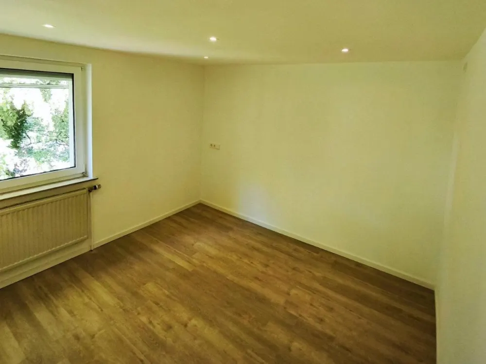 Frisch renovierte 3-Zimmer-Wohnung mit Balkon & Einbauküche