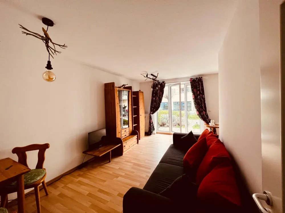 AB SOFORT! 1,5-Zimmer mit Terrasse & Tiefgarage | 36,4 m²