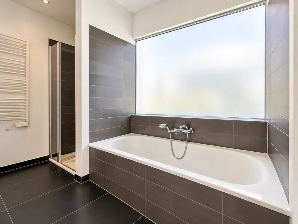 Mitten in Berlin, draußen zuhause, 2 Zimmer mit großer Terrasse