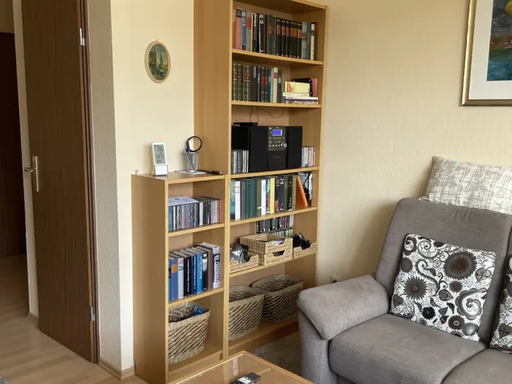 Living with Character: Fully Furnished Two-Room Apartment in Saarbrücken