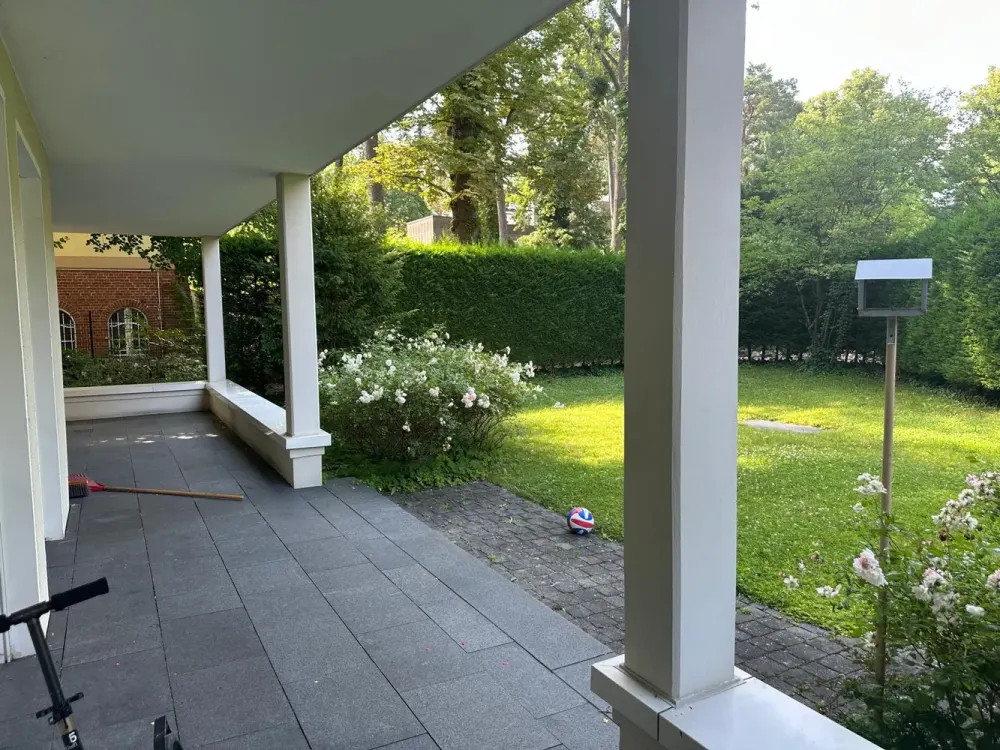 Exklusives Wohnen in der Stadtvilla, Gartenwohnung mit Kamin und großzügiger Terrasse im Grunewald