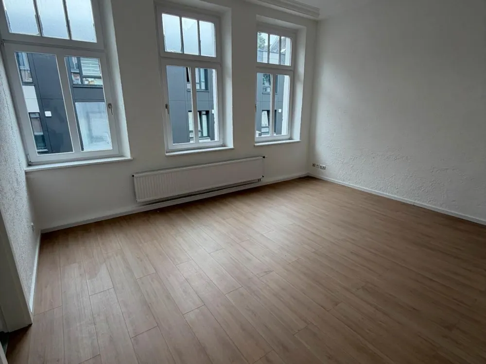 Frisch sanierte 2-Zimmer-Altbauwohnung mit Charme