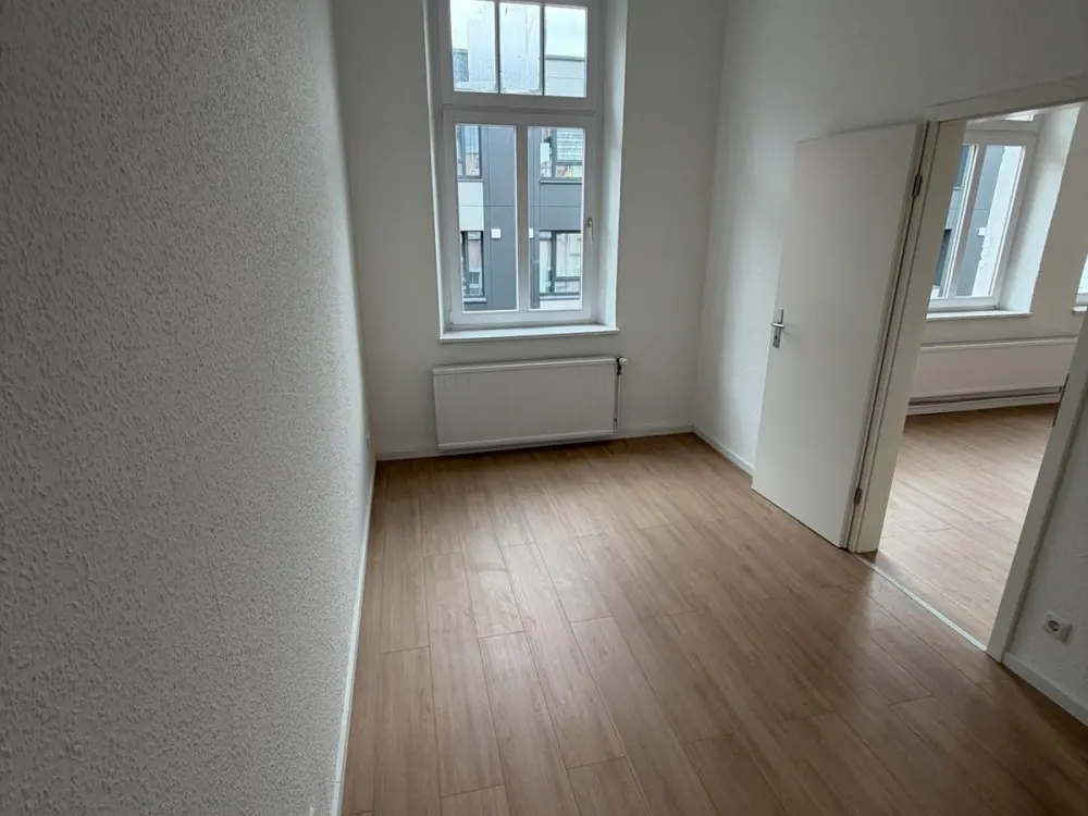 Frisch sanierte 2-Zimmer-Altbauwohnung mit Charme