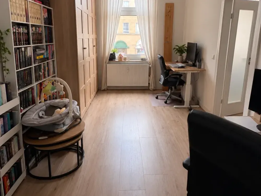 4-Room Apartment in Düsseldorf Flingern