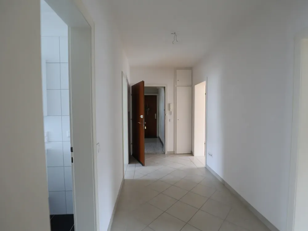 KUNZE: 3 Room Apartment with Balcony in Langenhagen Mitte