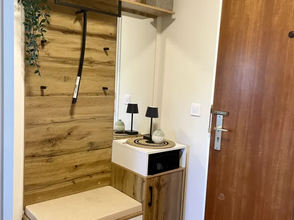 Vollmöblierte 2 Zi.-Whg. in Stein mit Balkon (Befristet auf 10 Monate!)