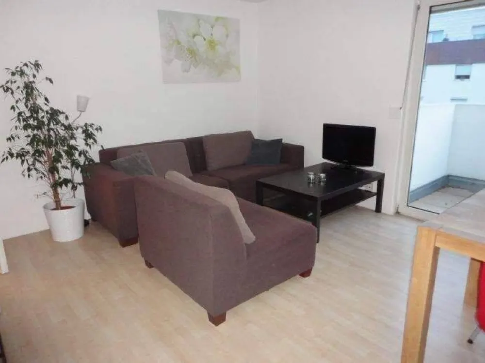 U-Bahnhof Schoppershof - Möblierte 1,5-ZW, Süd-Balkon, sep. Küche mit EBK in 90489 Nürnberg