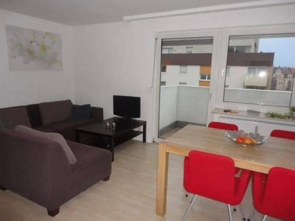 U-Bahnhof Schoppershof - Möblierte 1,5-ZW, Süd-Balkon, sep. Küche mit EBK in 90489 Nürnberg