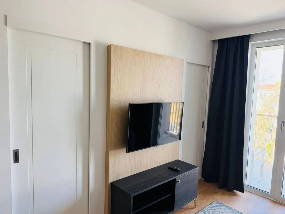 VIA REGIA - MÖBLIERTES APARTMENT MIT BALKON