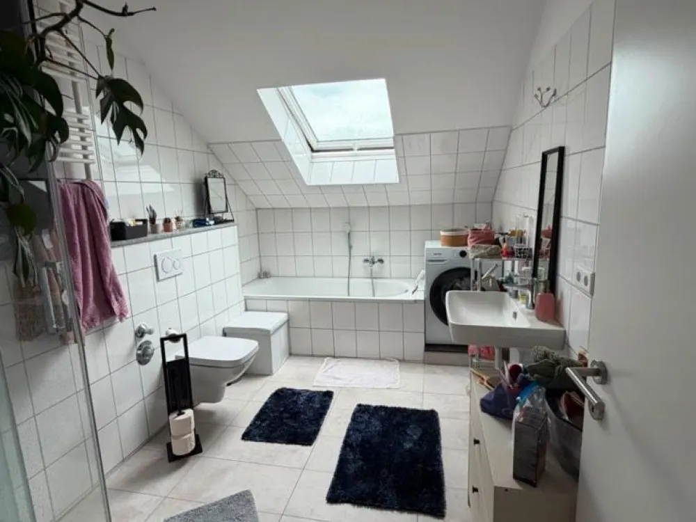 Helle 3 Zimmer Wohnung / Ideal für Studenten WG - Nähe Hauptbah