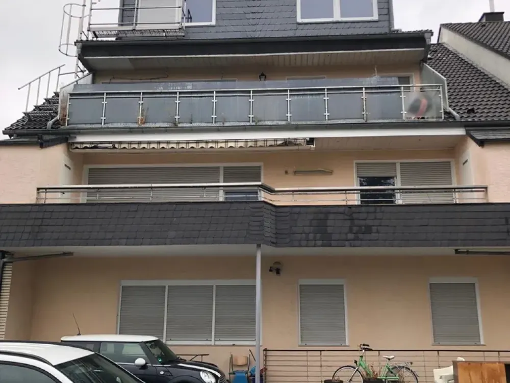 Großzügige 2-Zimmer-Wohnung mit Balkon - ca. 120 m2