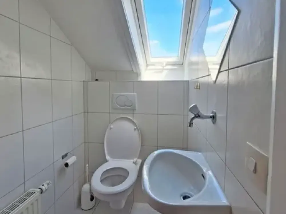 Dachgeschoss Zuhause mit 3 Zimmern in Freiberg am Neckar