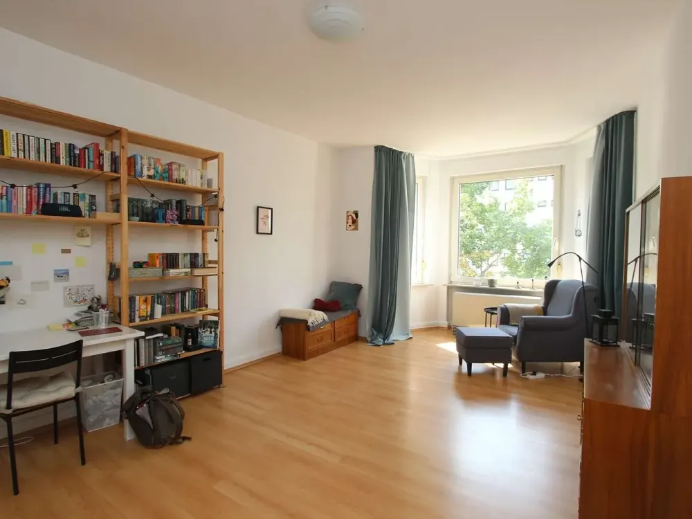 Bright 2-Room Apartment with Kitchen and Bathroom in Kassel-Wilhelmshöhe Seeks New Tenant