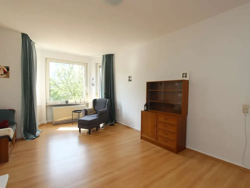 Bright 2-Room Apartment with Kitchen and Bathroom in Kassel-Wilhelmshöhe Seeks New Tenant