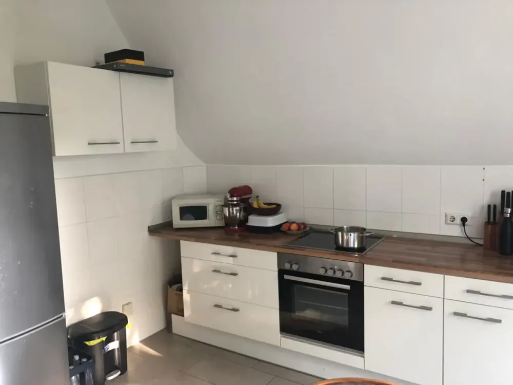 ruhige DG Wohnung in einen Jugendstilhaus incl. EBK