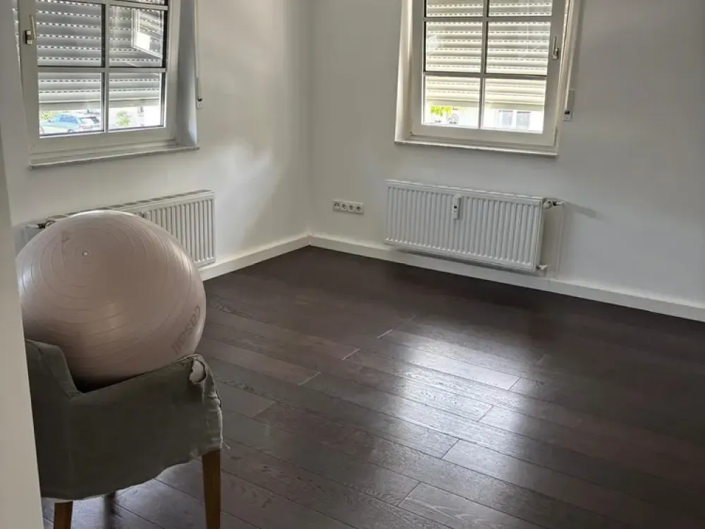Living with Character: 2-Room Apartment in Köln-Müngersdorf