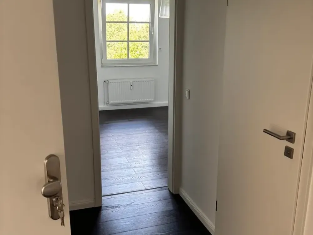 Living with Character: 2-Room Apartment in Köln-Müngersdorf
