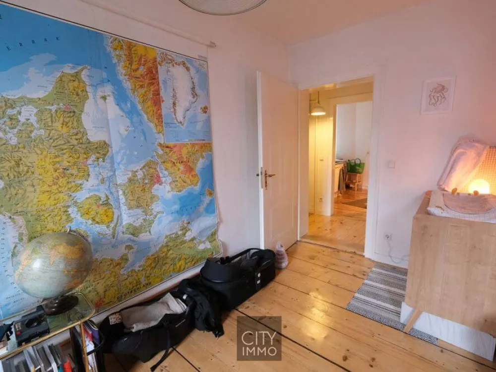 Altbauwohnung mit Holzdielen und Einbauküche in Gärten b. Wöhrd