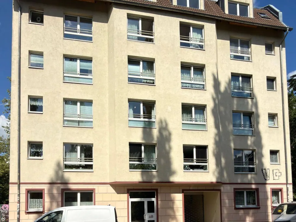 Frühstückssonne auf Balkonien! - Familienwohnung im Dachgeschoss mit Aufzug